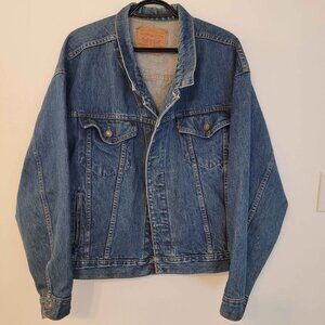 Levi's Vintage Trucker Jean Denim Jacket Blue Size Men's XL Made in Canada